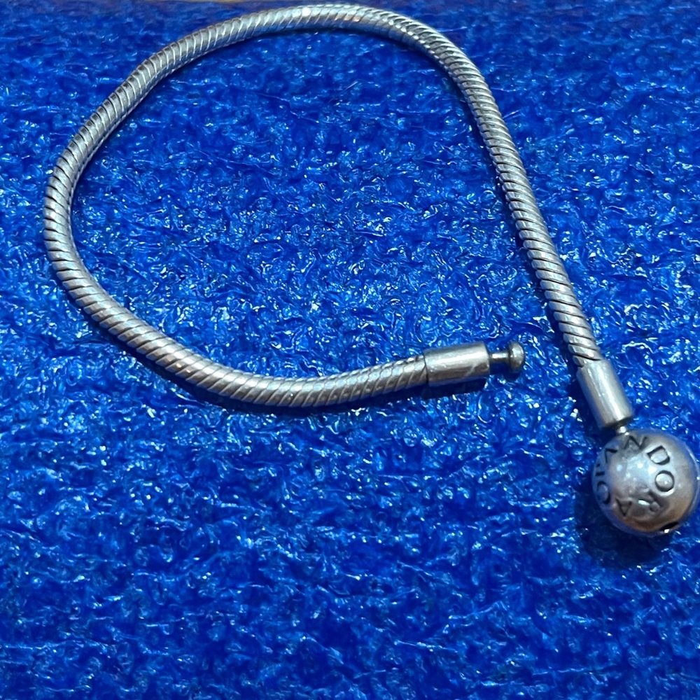 Authentic 7” 💗925 Pandora Bracelet 💗💗💗💗💗